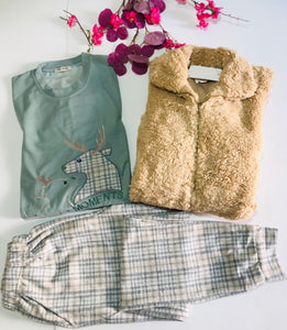 Pyjama 3 Pièces Polaire Femme – Élégance et Confort Assuré 🦌✨