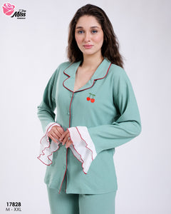 Pyjama Femme Élégant en Tissu Léger – Motif Cerise