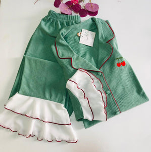 Pyjama Femme Élégant en Tissu Léger – Motif Cerise