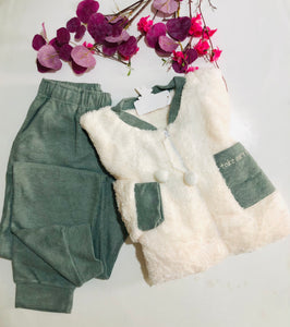 🧸 Pyjama Femme en Tissu Polaire – Ultra Doux & Confort Hiver 💚