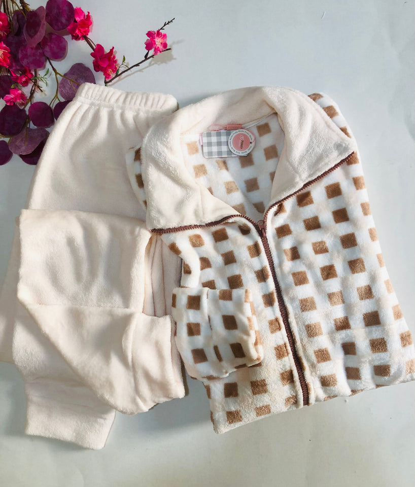 Pyjama Femme Miss  - Douceur Polaire et Élégance Confortable