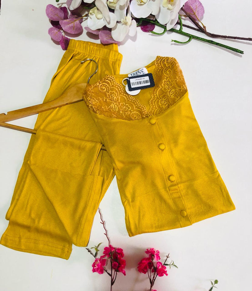 💛 Pyjama Femme Côtelé avec Dentelle – Élégance & Confort 💛