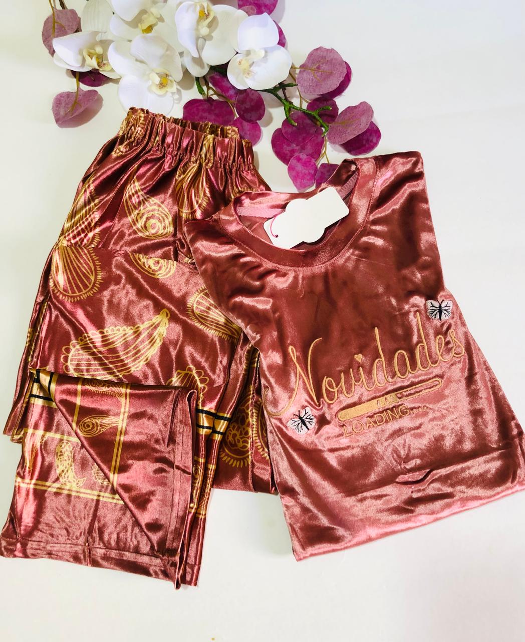 pyjama femme en velours satiné manche langues