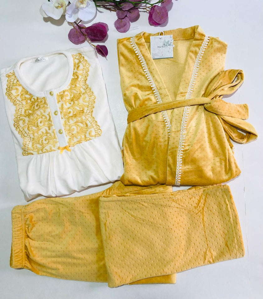 Ensemble Pyjama Chic en Velours Doré et Dentelle pour Femme