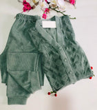 Pyjama  doux avec motif et détails décoratifs