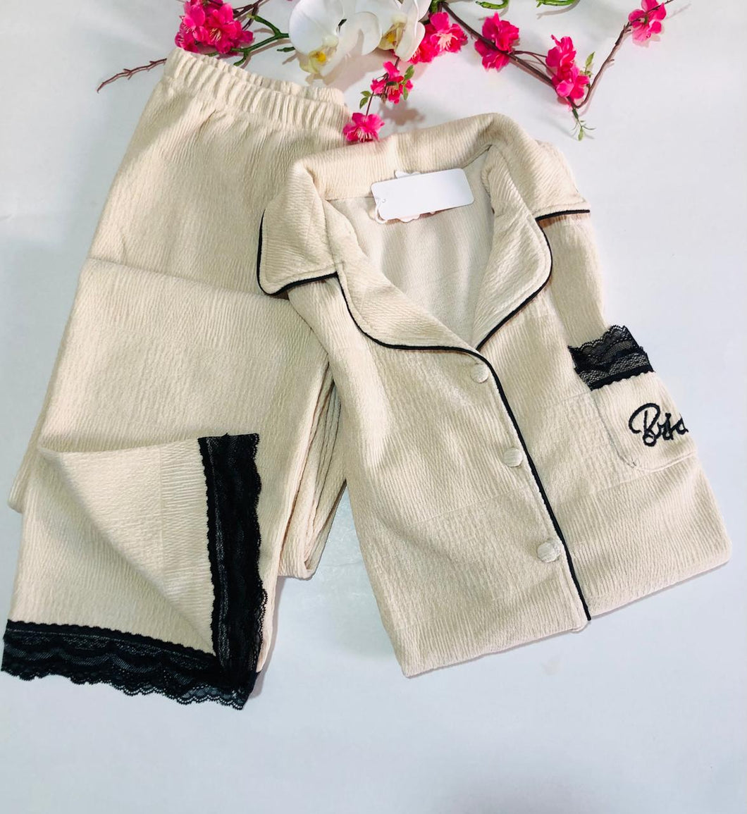 Pyjama Femme Élégant en blanc cassé - Modèle Bride