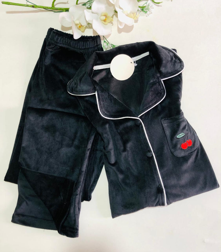 Pyjama en Velours Noir pour Femme