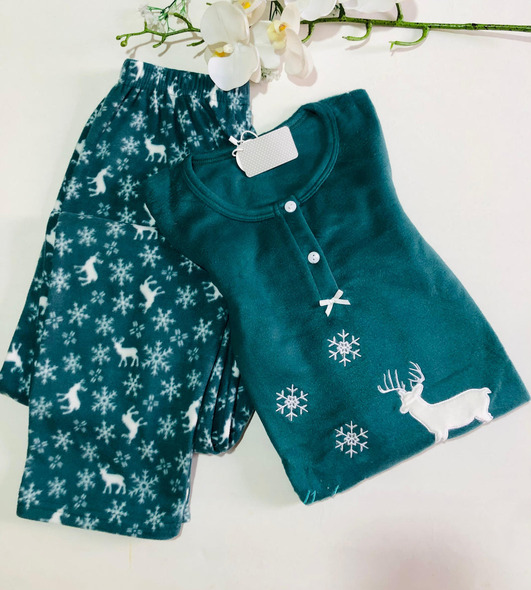 Pyjama Femme en Tissu Polaire - Douceur et Chaleur pour Vos Soirées Cocooning