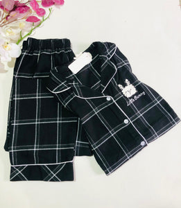 Pyjama Femme en Flanelle Noir – Élégance &amp; Confort 🌙