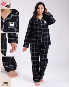 Pyjama Femme en Flanelle Noir – Élégance &amp; Confort 🌙
