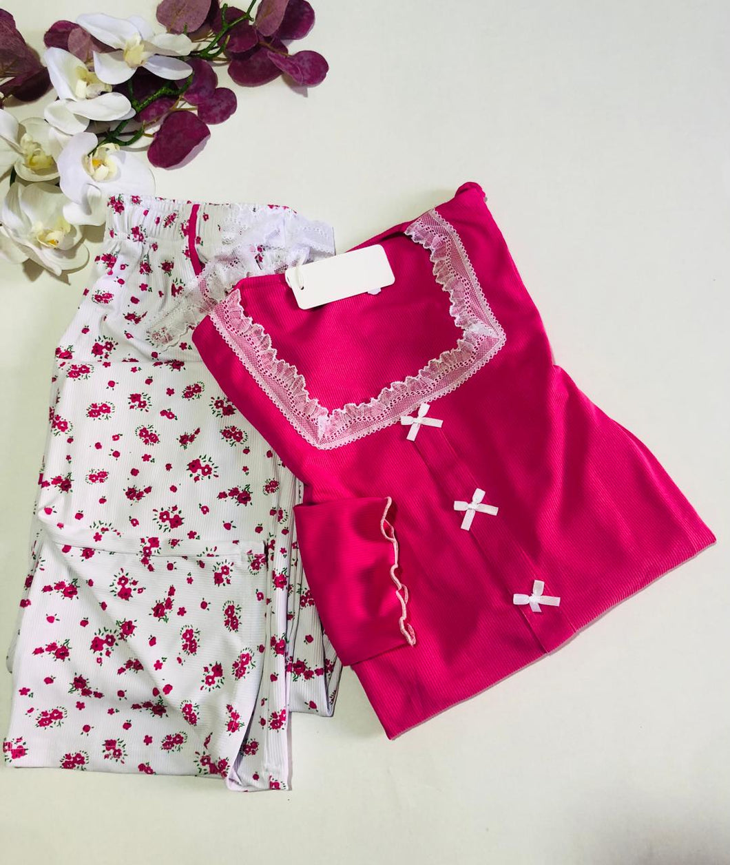 Pyjama Femme Floral – Confort et Élégance en Fuchsia