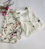 ✨ Pyjama Femme en Coton Tricoté – Élégance & Confort Blanc avec Motif Floral 🌸🖤
