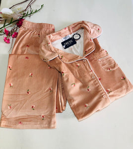 ✨ Pyjama Femme en Velours – Confort &amp; Élégance en Sumo 🤎🧡