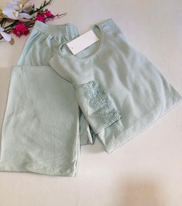Pyjama Femme 2 Pièces en Tricot –manche langue
