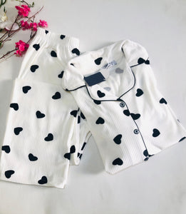 🖤 Pyjama Femme en Velours Doux à Cœurs Noirs 🖤