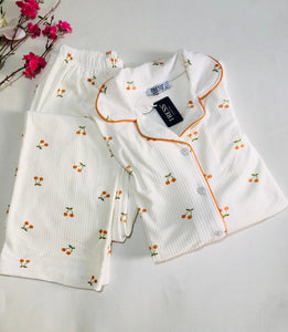 ✨ Pyjama velours Élégance et Audace pour vos Soirées ✨