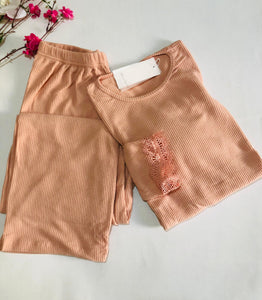 Pyjama Femme 2 Pièces en Tricot –manche langue