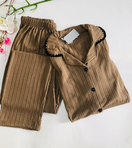 Pyjama Femme Tricoté - Douceur et Élégance pour vos Soirées