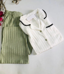 🌙 Pyjama Femme en Tissu Tricoté Doux – Look Chic et Confort Absolu 💫