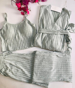 🌸 Pyjama Femme 3 Pièces Tricoté – Style Élégant et Cocooning 🌙