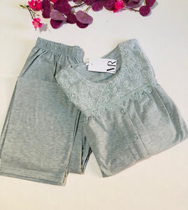 Pyjama Femme – Confort Élégant & Détails Dentelle 🌙✨