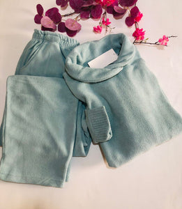 Pyjama Femme en Tissu Polaire – Ultra Doux & Chaud