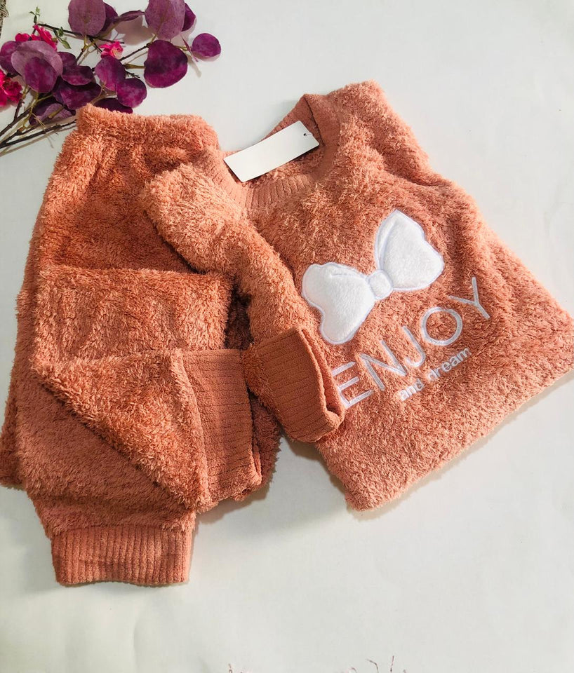 Pyjama Femme en Tissu Polaire Ultra Doux ❄️🤍 (Copie)