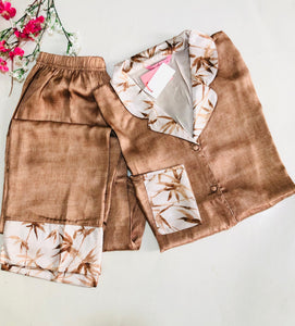 ✨ Pyjama Satin Femme Marron – Élégance Naturelle & Confort ✨