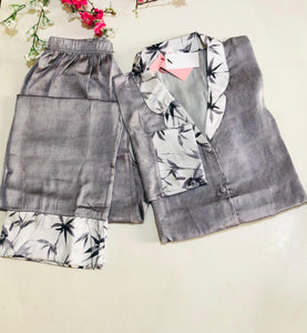 ✨ Pyjama Satin Femme Gris – Chic & Confort Absolu ✨