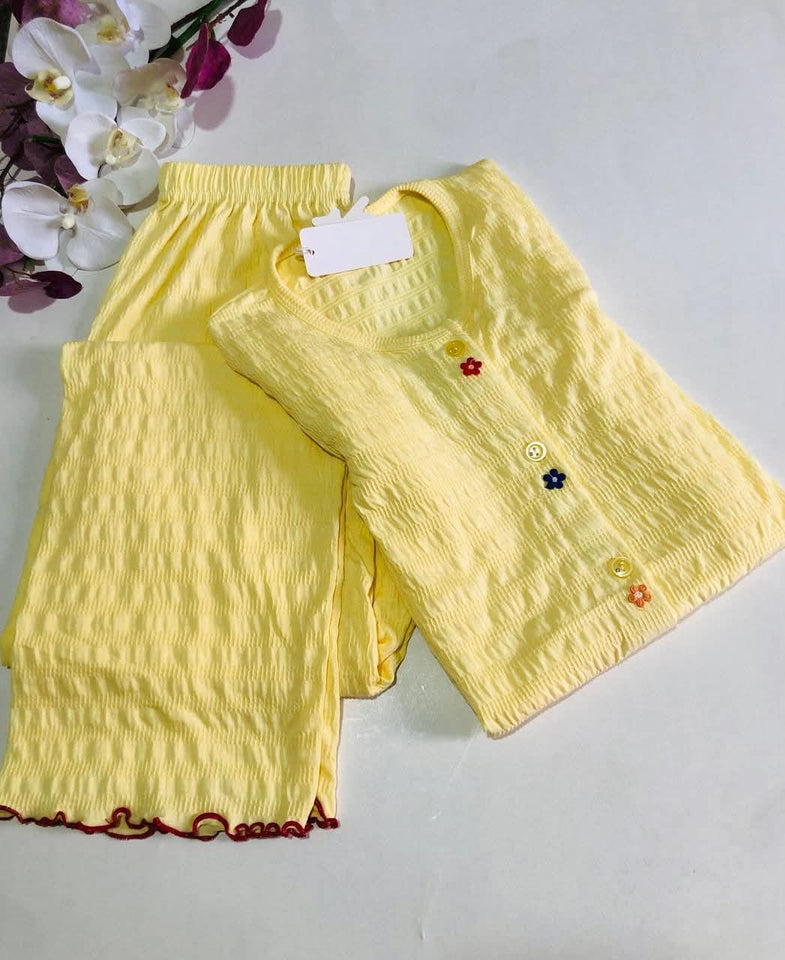 Pyjama Femme Jaune Pastel – Fraîcheur & Confort demi manche ☀️💛