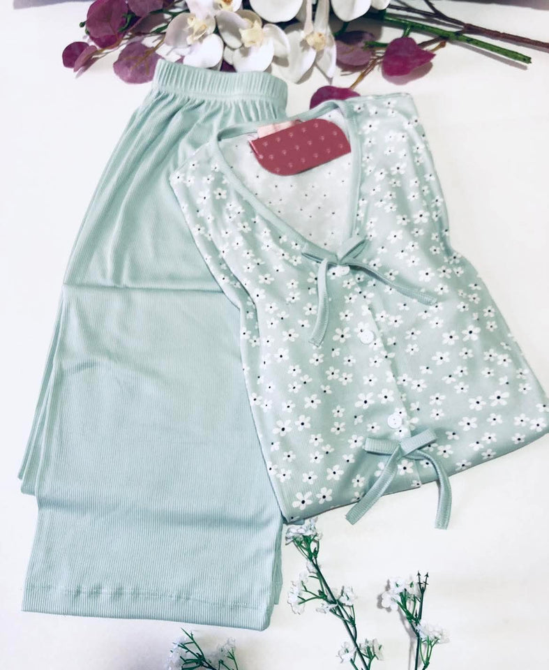 💚 Pyjama Femme Côtelé Fleuri – Douceur & Élégance en Vert 💚