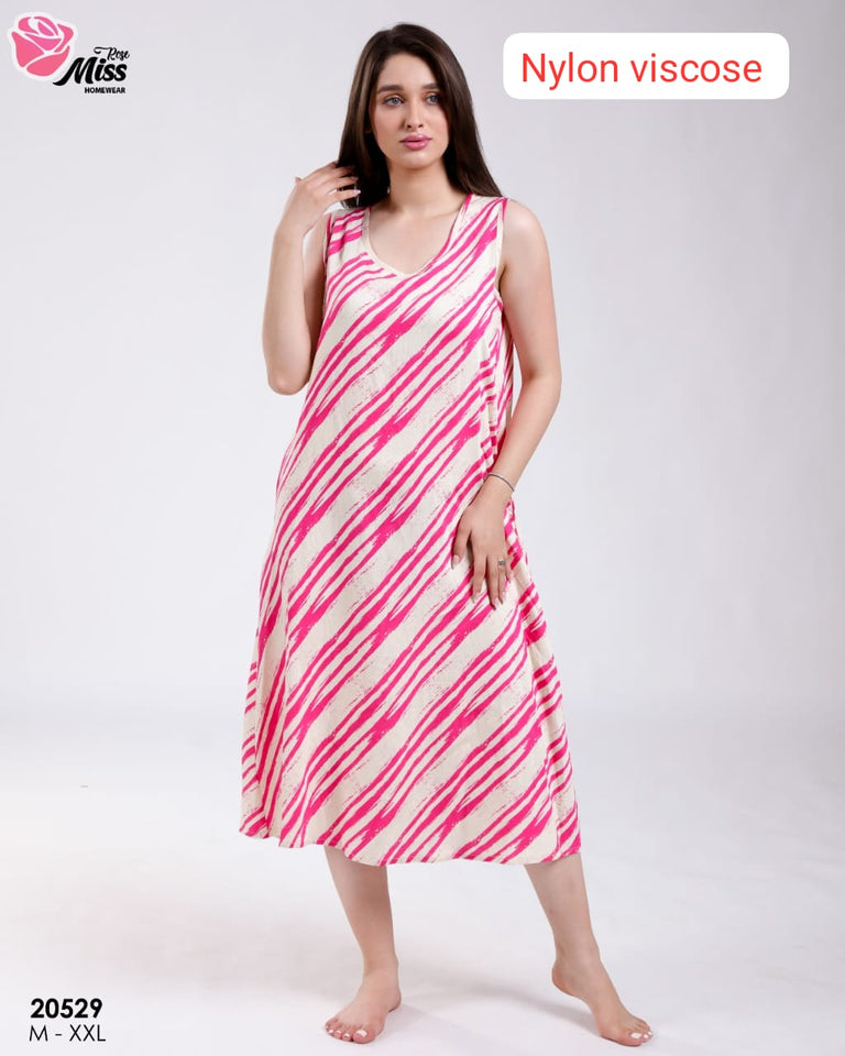 🌸 Robe de Nuit Femme en Tissu Rayon – Douceur, Légèreté et Élégance 🌸