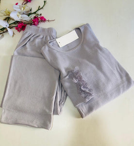 Pyjama Femme 2 Pièces en Tricot –manche langue