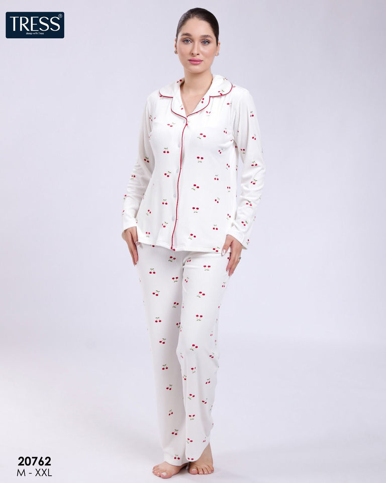 ✨ Pyjama velours Élégance et Audace pour vos Soirées ✨