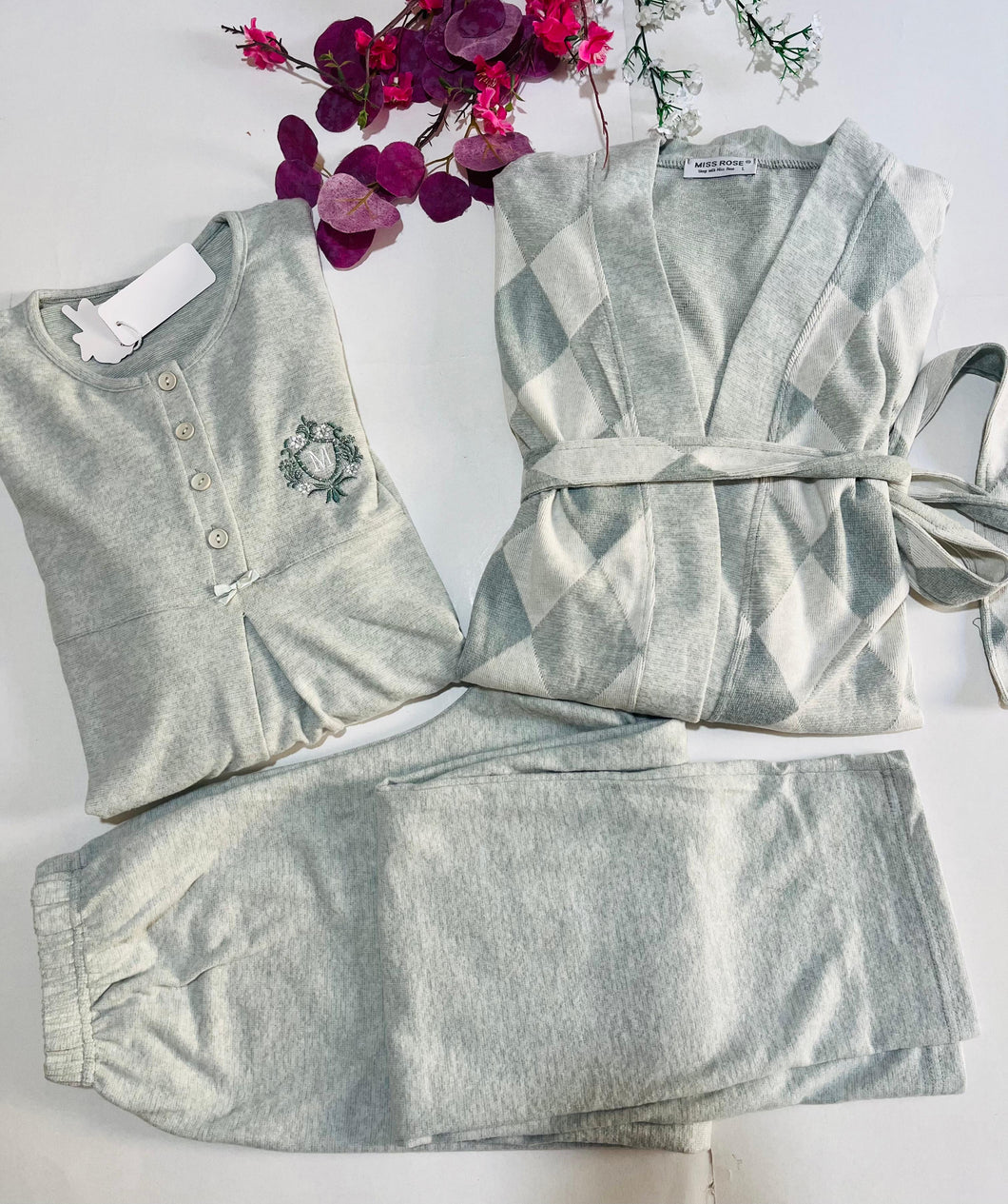 Pyjama Femme 3 Pièces Confort & Élégance 💎