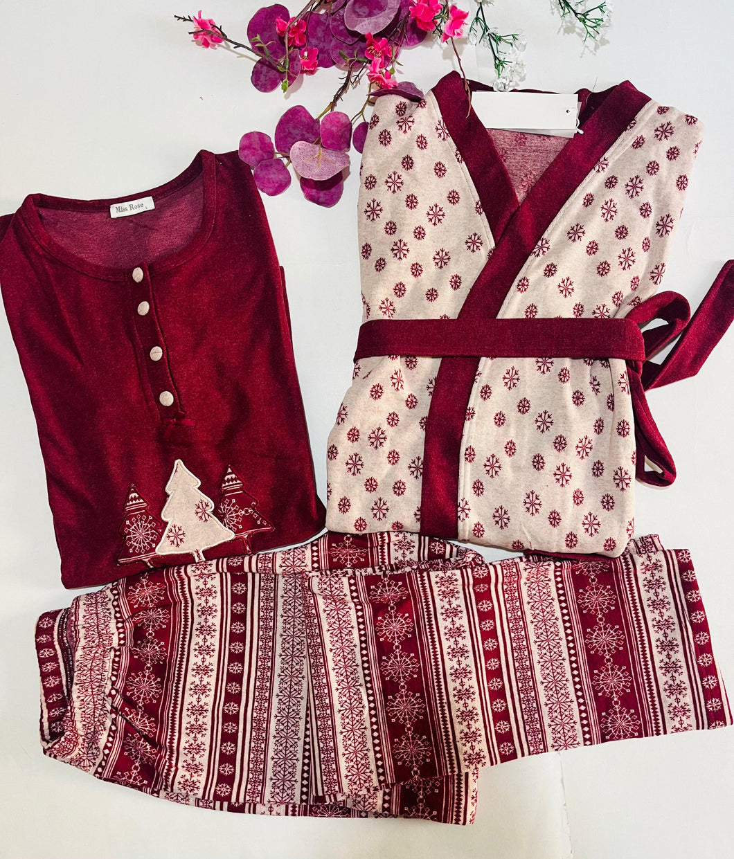 Pyjama Femme 3 Pièces Bordeaux & Beige – Chaleur et Élégance d’Hiver ❄️