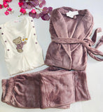 Pyjama Femme 3 Pièces – Rose Bébé | Ultra Doux, Mignon & Parfait pour l’Hiver 🎀❄️