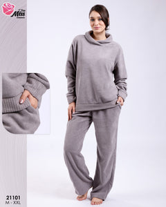 Pyjama Femme en Tissu Polaire – Ultra Doux & Chaud