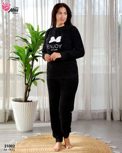 Pyjama Femme en Tissu Polaire – Ultra Doux & Chaud