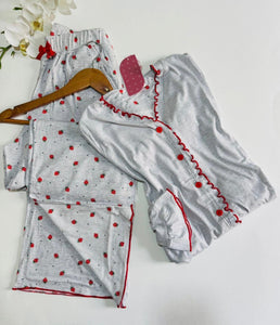 Pyjama Femme Élégant & Confortable