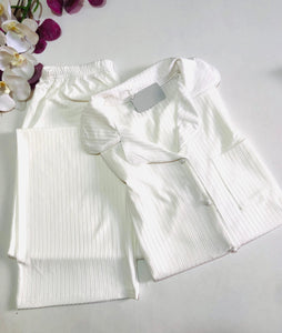 Pyjama Femme Élégance & Confort – Blanc Satiné
