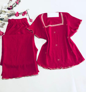 Pyjama Femme en Fibre de Coton – Douceur et Élégance