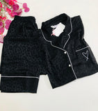 🖤 Pyjama Femme en Satin de Soie – Noir Chic & Intemporel 🖤