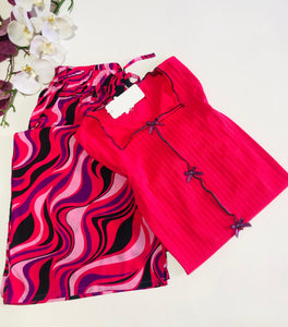 Pyjama Femme Élégance & Style – Fuchsia & Imprimé Moderne