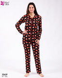 🖤 Pyjama Femme Noir Imprimé Fraises & Cœurs – Élégance et Confort