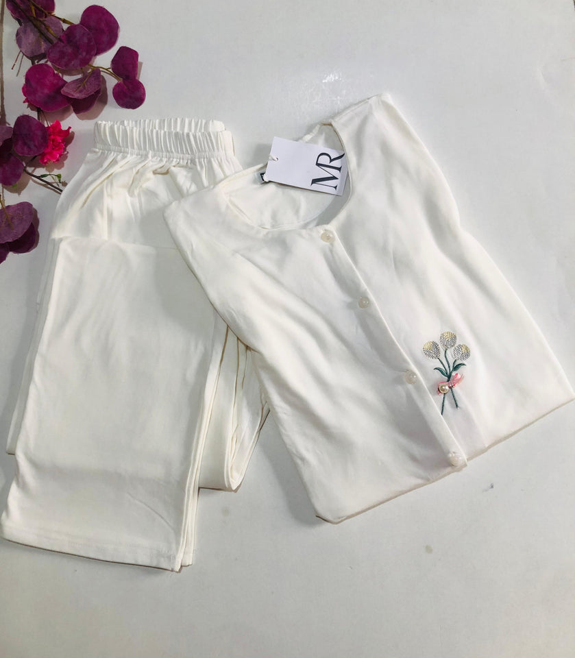 Pyjama Femme en Viscose Blanc – Pureté & Élégance Intemporelle 🤍