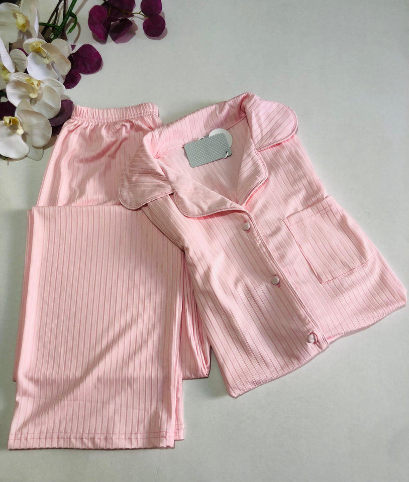 Pyjama Femme Élégance & Confort – Rose Satiné